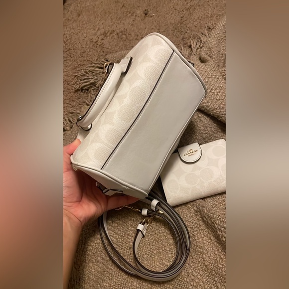 Coach Sydney Satchel In Signature Canvas and Wallet - Picture 3 of 6